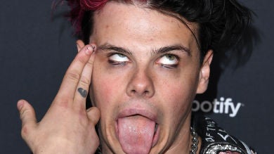 ‘Weird!’ de Yungblud: la canción perfecta para no sentirse tan raro en el confinamiento