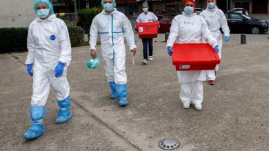 Seis inpsiradoras historias de la cuarentena para celebrar la labor de los sanitarios