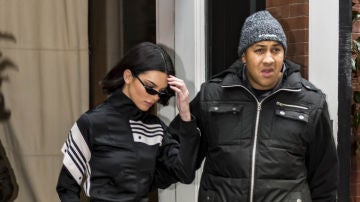 Kendall Jenner con un chándal Adidas por las calles de Nueva York