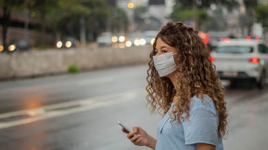 Así son las mascarillas más raras y locas que puedes encontrar