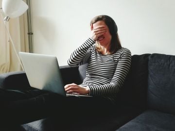 Más o menos, la cara que se le quedó a sus compañeras Más o menos, la cara que se le quedó a sus compañeras