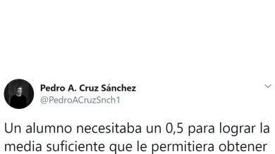 El bonito gesto de un profesor a su alumno que ha levantado numerosos aplausos