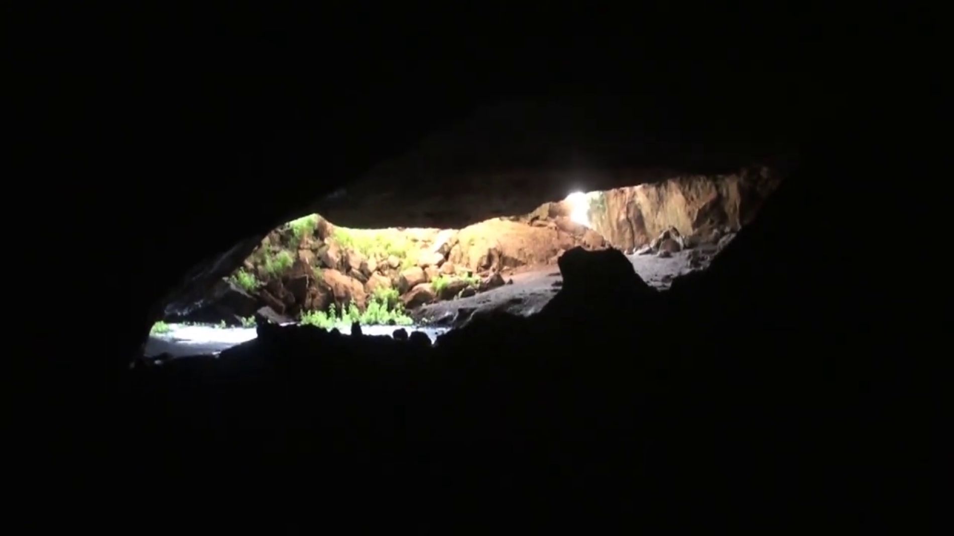 Cueva de Kitum