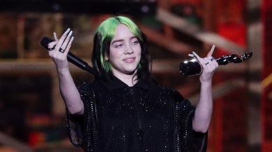 Billie Eilish pide perdón por sus insultos: 