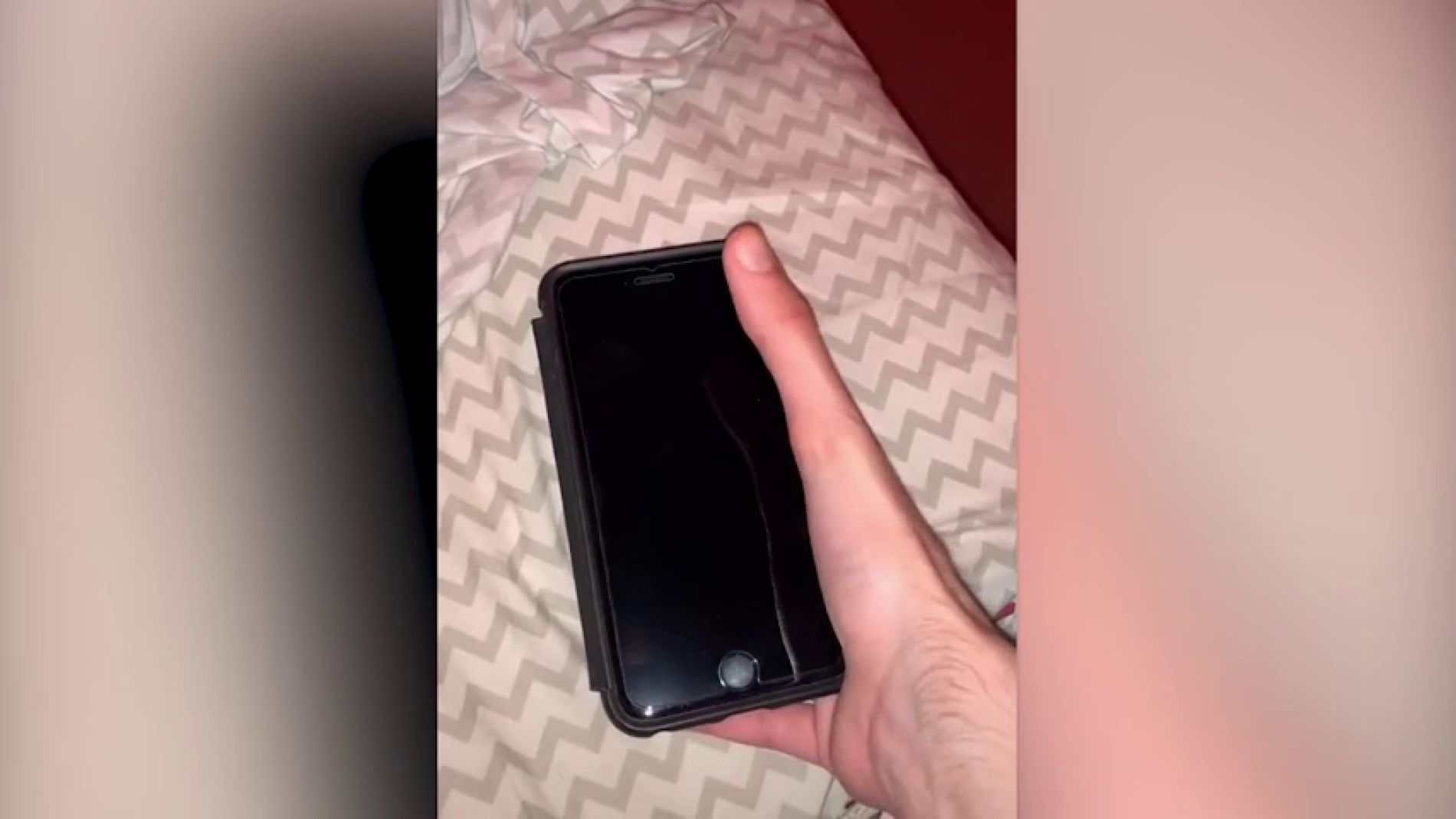 Este chico tiene la habilidad de hacer crecer su pulgar hasta los 12 cent&iacute;metros cuando quiere 