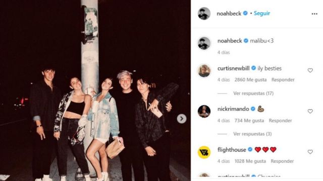 Las hermanas D'Amelio junto a Noah Beck, Curtis Newbill y Chase Hudson