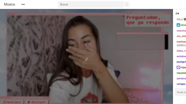 Así se ha quedado el streaming de Paula Gonu en Twitch una vez que ha conseguido apagar el ordenador 