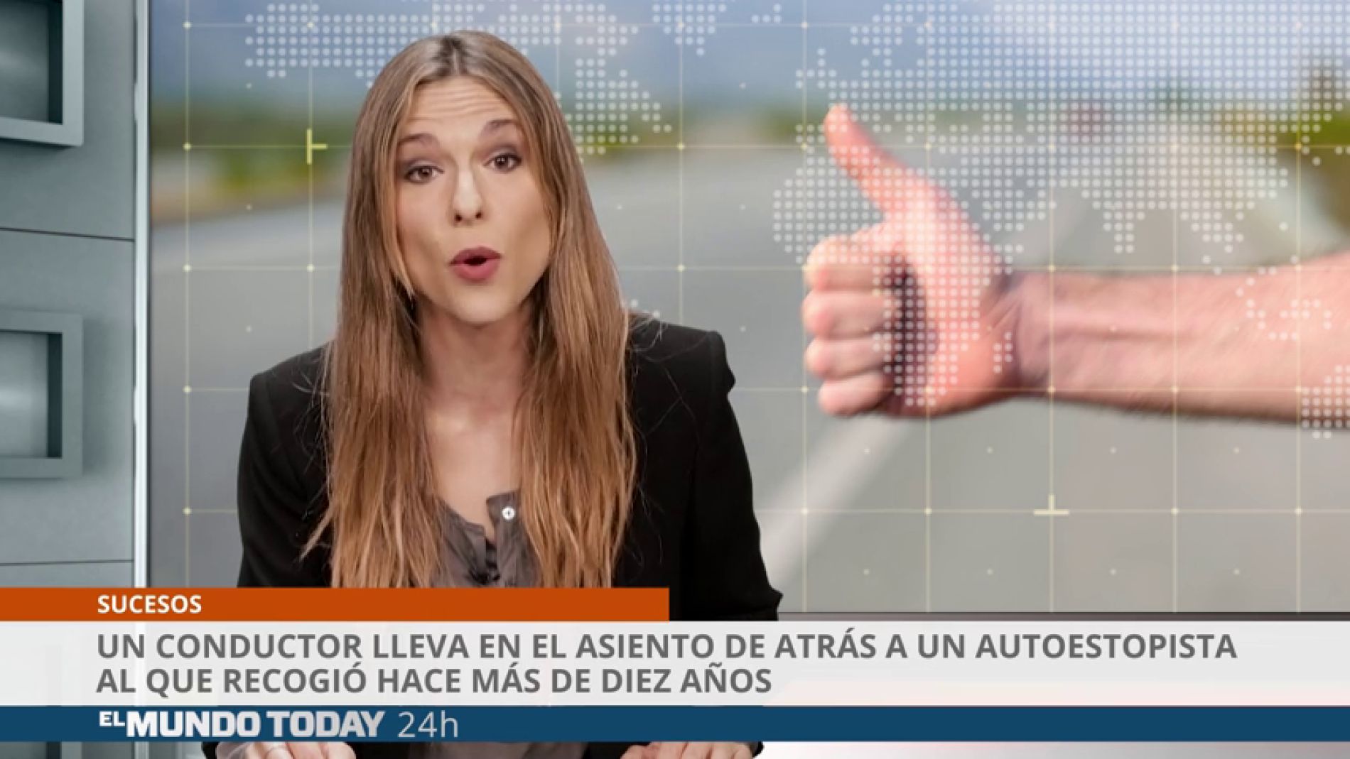 Un conductor lleva en el asiento de atr&aacute;s a un autoestopista al que recogi&oacute; hace m&aacute;s de diez a&ntilde;os