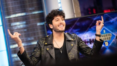 Sebastián Yatra se salta las restricciones para reunirse con Ester Expósito y Alejandro Speitzer sin mascarillas