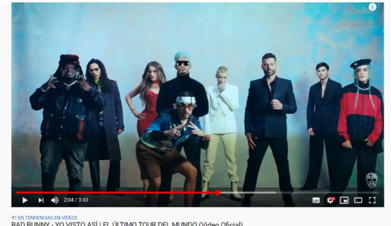 Bad Bunny en el videoclip de 'Yo visto así'