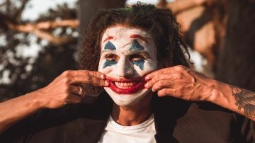 Un ejemplo de foto que no deberías subir a Tinder