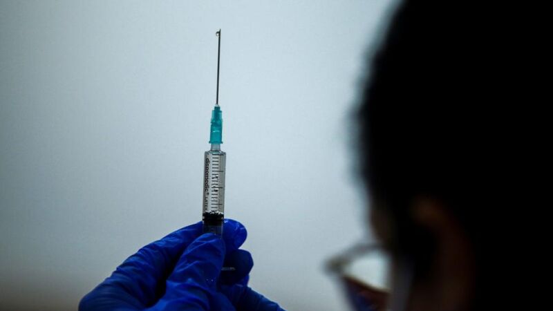Españoles colándose con las vacunas
