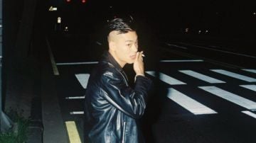 Iron en la portada de su disco 'Rock Bottom'