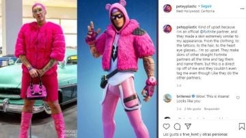 Petey Plastic junto al 'Rey de los abrazos' de Fortnite