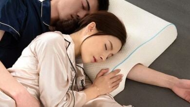 La almohada perfecta para hacer la cucharita (y que tú también querrás)