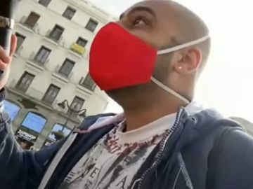 Borja Escalona, segundos antes de la agresión