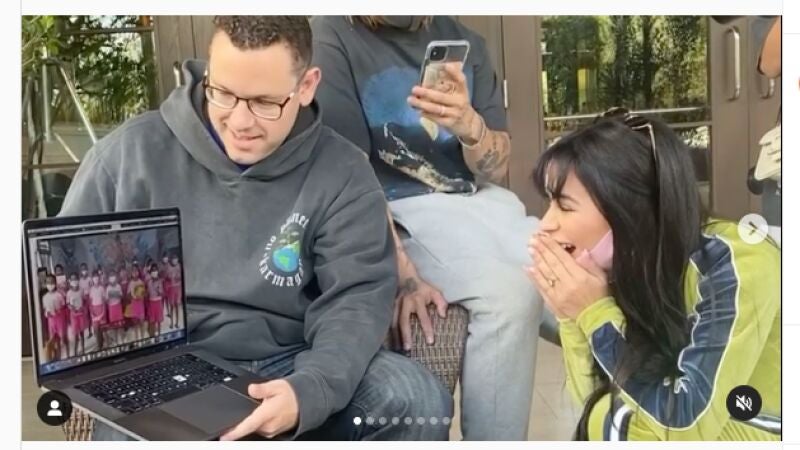 La tiktoker Tessa Brooks abre una escuela en Bali para desfavorecidos