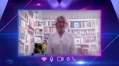 Esperanza Aguirre, tras ser desenmascarada: “Iba dando tumbos porque no veía nada” Esperanza Aguirre, tras ser desenmascarada: “Iba dando tumbos porque no veía nada”