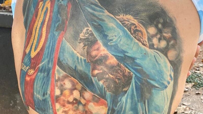 Messi alucina con el tatuaje viral de su mayor fan