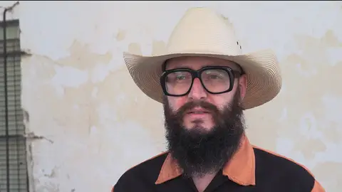 Raúl Navarro La Reina del pueblo