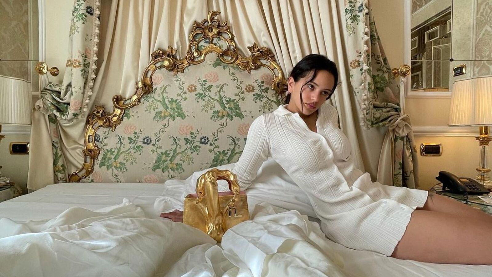 El atrevido bolso-pene que Rosalía ha hecho viral