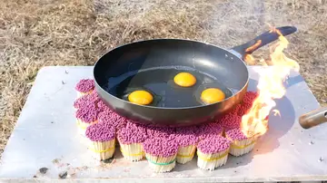 ¿Qué pasa si intentamos freir unos huevos usando 12.000 cerillas?