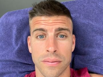 Piqu&eacute;, en uno de sus famosos selfis