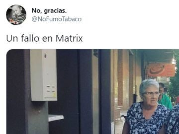 Los mejores memes de la foto de dos se&ntilde;oras mayores con el mismo vestido