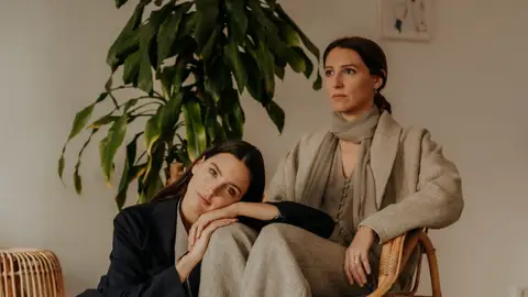 Sara Giménez y Marta Cillán, conocidas como Devermut Sara Giménez y Marta Cillán, conocidas como Devermut