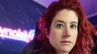 Helanya resume cómo afecta el precio de la luz a los streamers