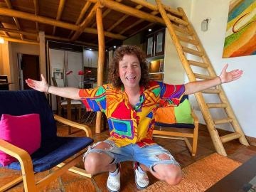 Luisito Comunica en su piso de Venezuela