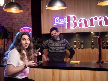 Carolina Iglesias y Kikillo en el Bar Bara