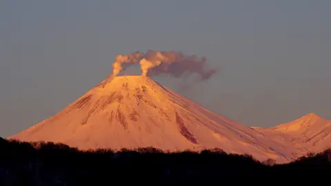 Volcán Avachinsky- Koryaksky Volcán Avachinsky- Koryaksky