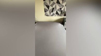 El divertido vídeo de un gato que se queda encerrado dentro de la cama que acaba de hacer su dueño