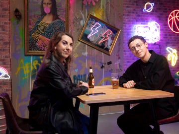 David Rees a Carolina Iglesias: “Ya iba siendo hora de que nos tomáramos una cerveza”