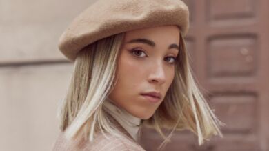 Rebeca Stones, la influencer que conquista TikTok, Twitch y YouTube con la misma facilidad