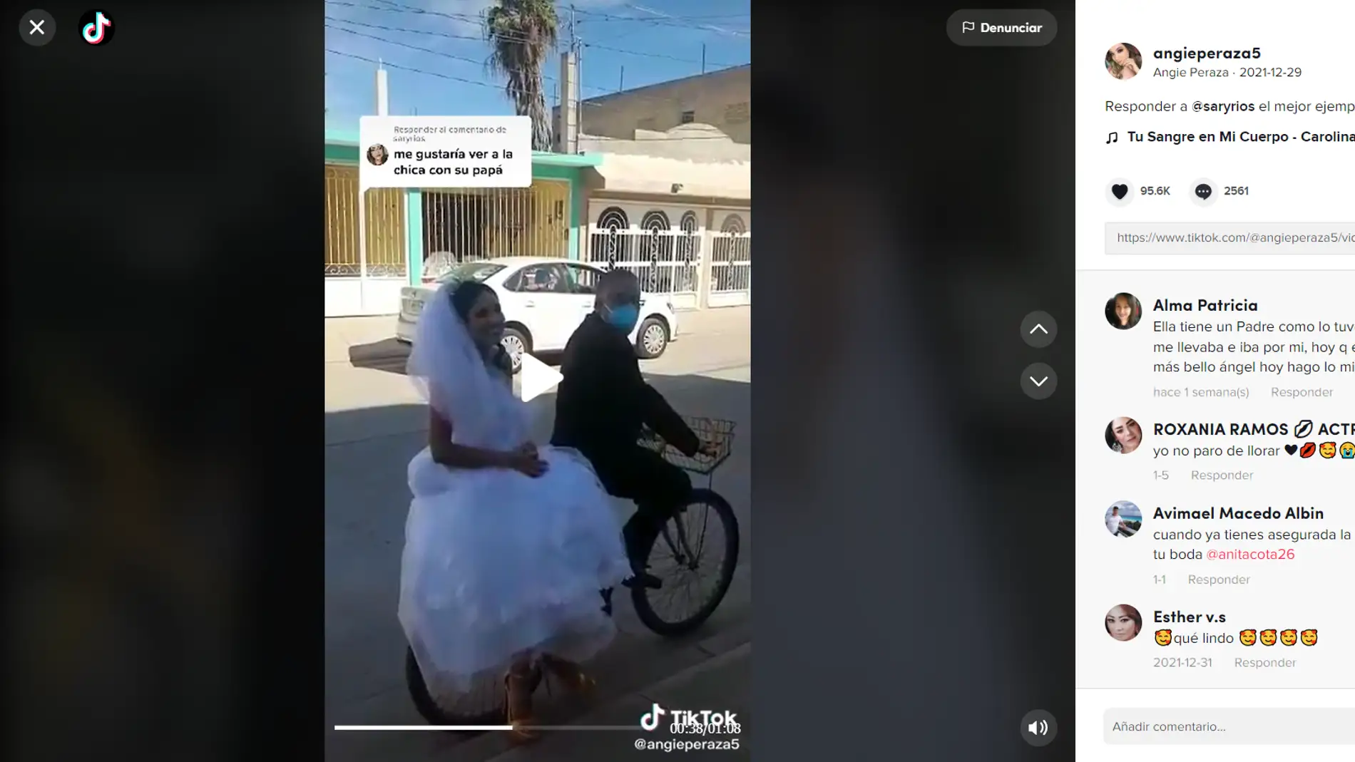 ¡Intenta no emocionarte! La razón por la que un padre llevó a su hija al altar en bicicleta