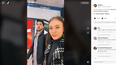 Una pareja se queda encerrada en un centro comercial tras dormirse en el cine: 