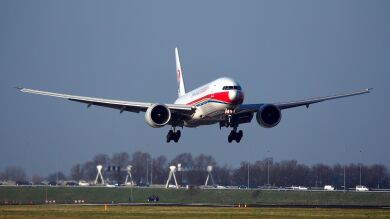 Aviones aterrizando en tormentas: la explosiva tendencia de YouTube
