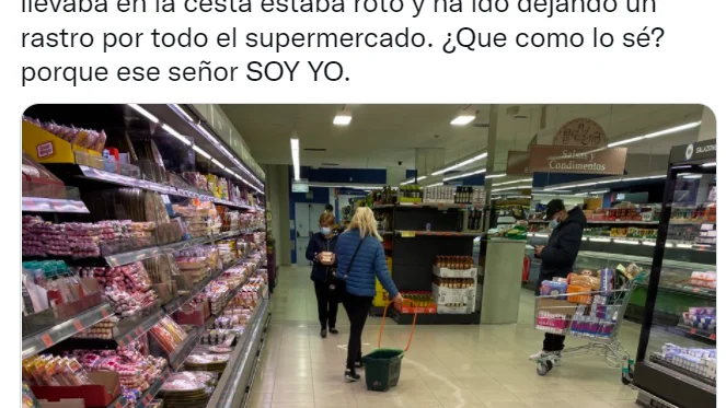Nacho García compartió en Twitter la curiosa escena que vivió en un Mercadona al ir arrastrando un paquete de azúcar abierto Nacho García compartió en Twitter la curiosa escena que vivió en un Mercadona al ir arrastrando un paquete de azúcar abierto