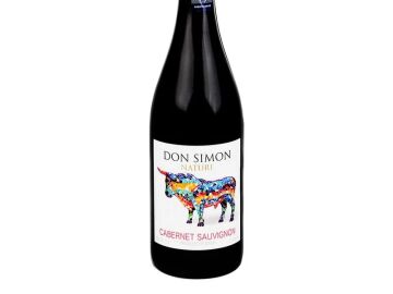 La gente alucina por lo que cuesta una botella de Don Simón en Suecia