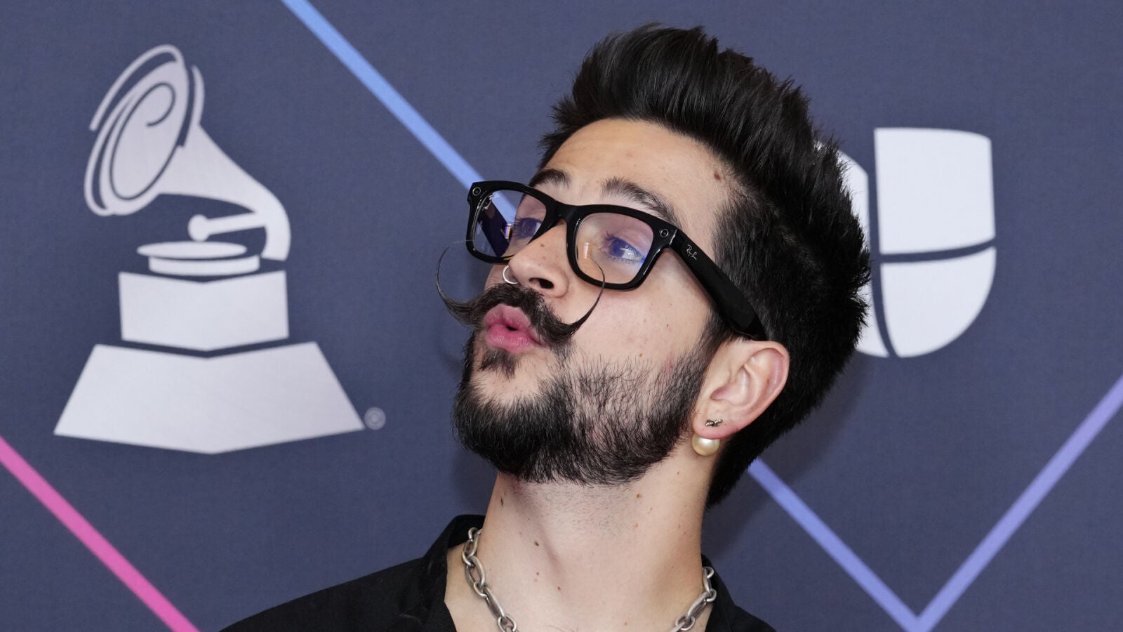 Camilo deja en shock a las redes: 