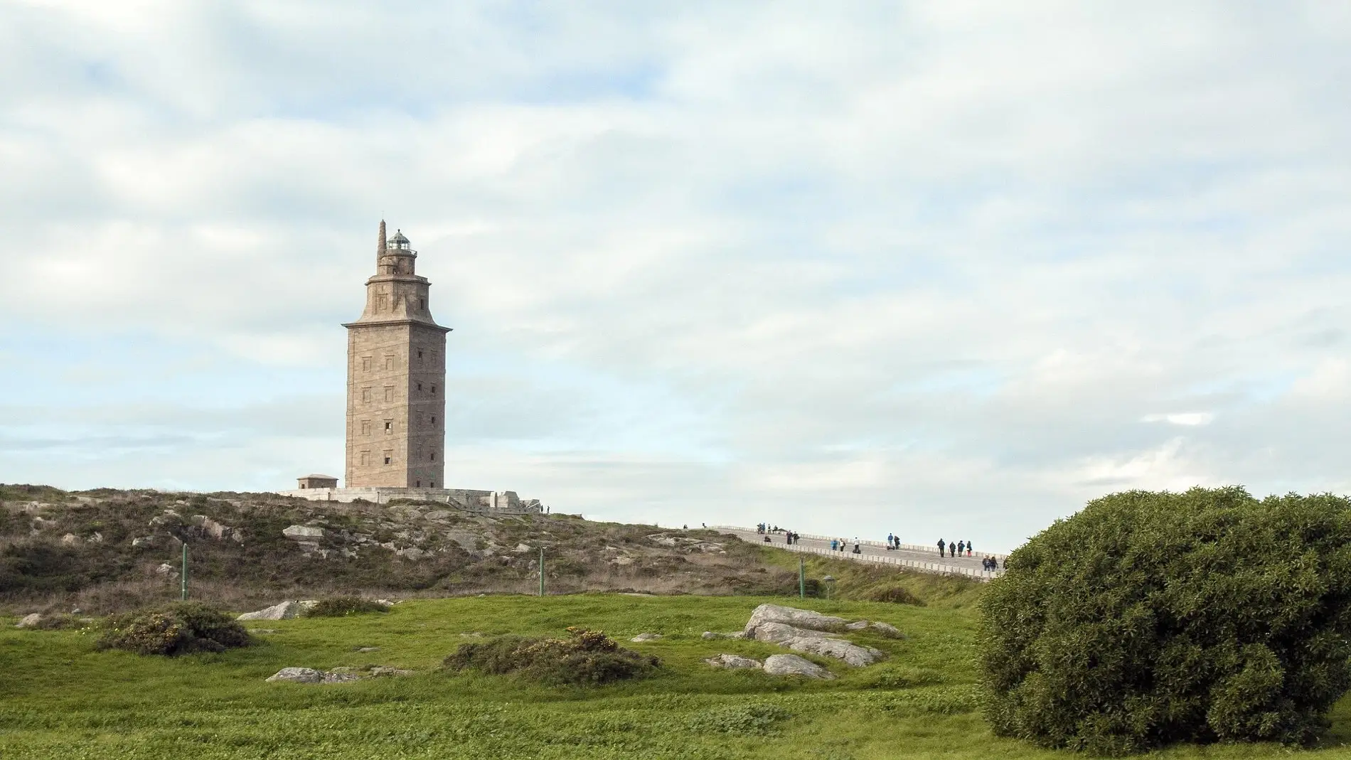 La increíble reseña de Google sobre la Torre de Hércules que está sorprendiendo a todos