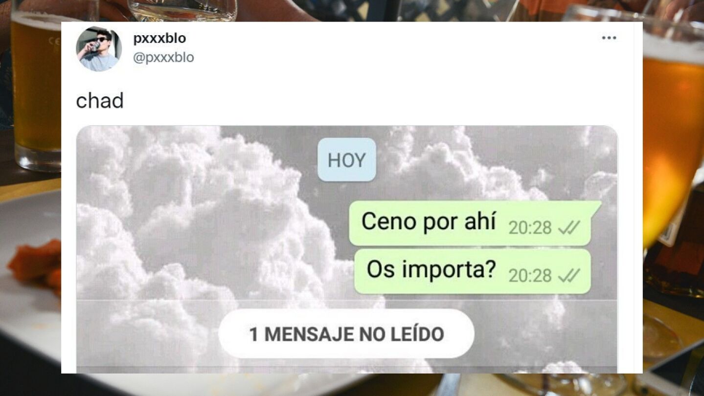 Escribe a su familia por WhatsApp para avisar que cena fuera
