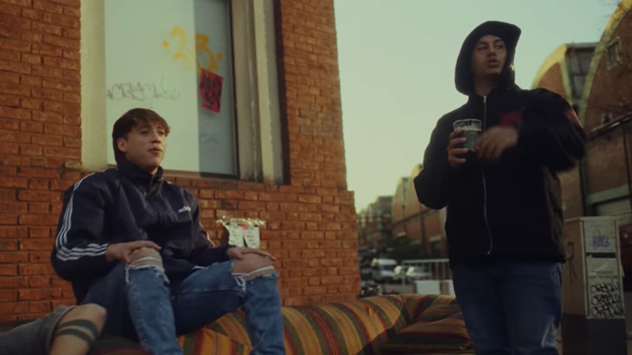 Paulo Londra y Duki se reúnen para hacer 'Party en el Barrio', y