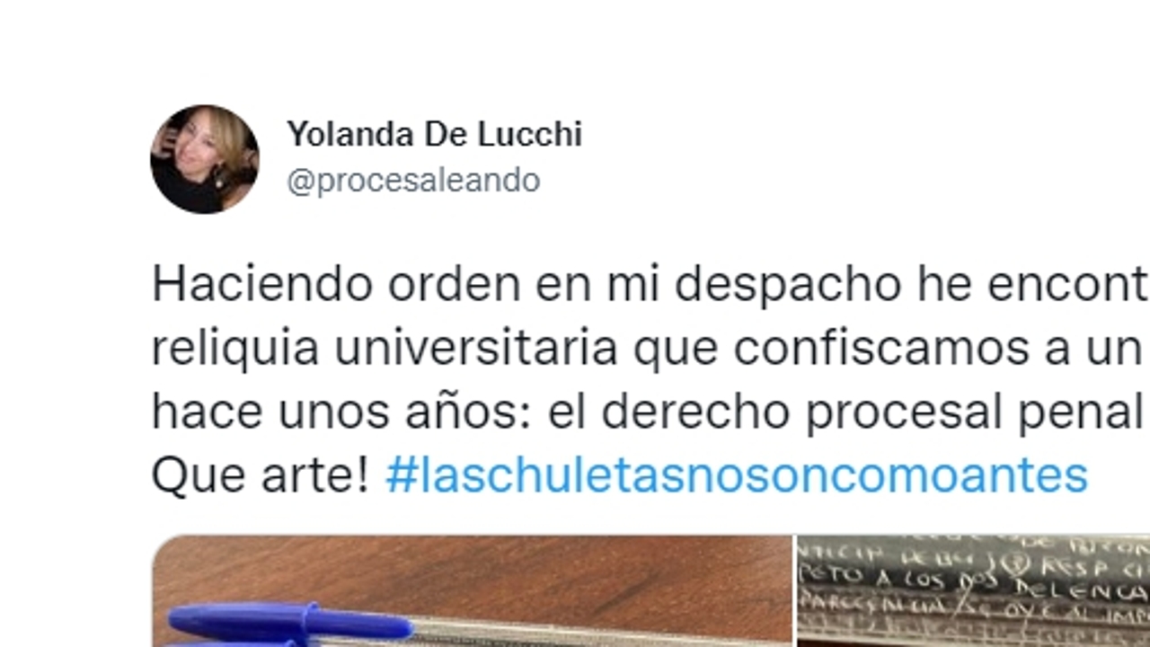El bolígrafo-chuleta que comparte una profesora de Málaga y que es toda una  reliquia universitaria, Actualidad