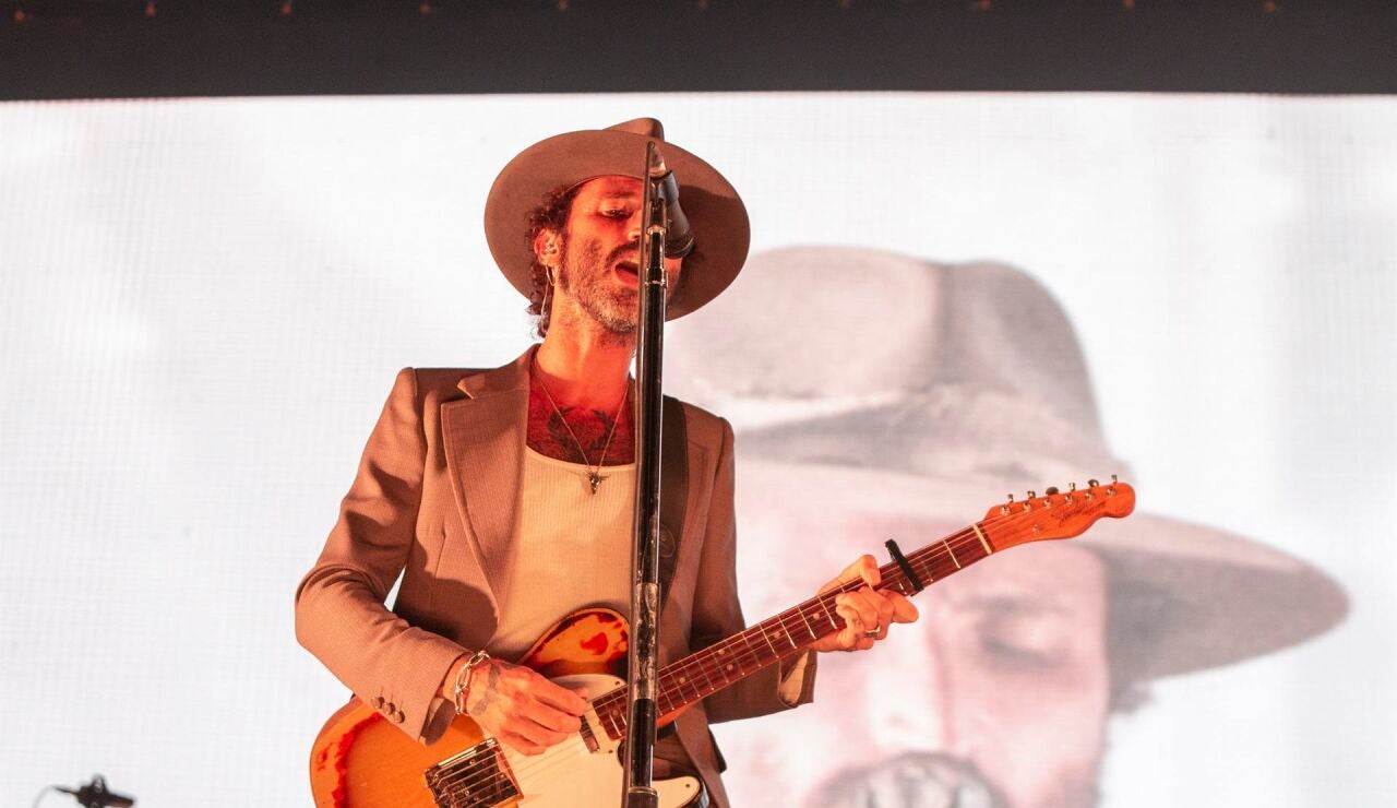 Imagen de archivo del cantautor Leiva durante un concierto