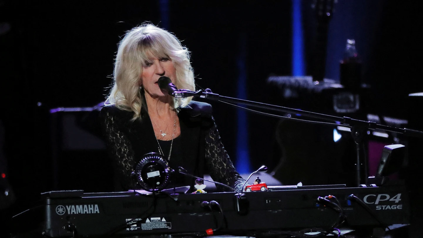 Christine McVie durante un concierto Christine McVie durante un concierto