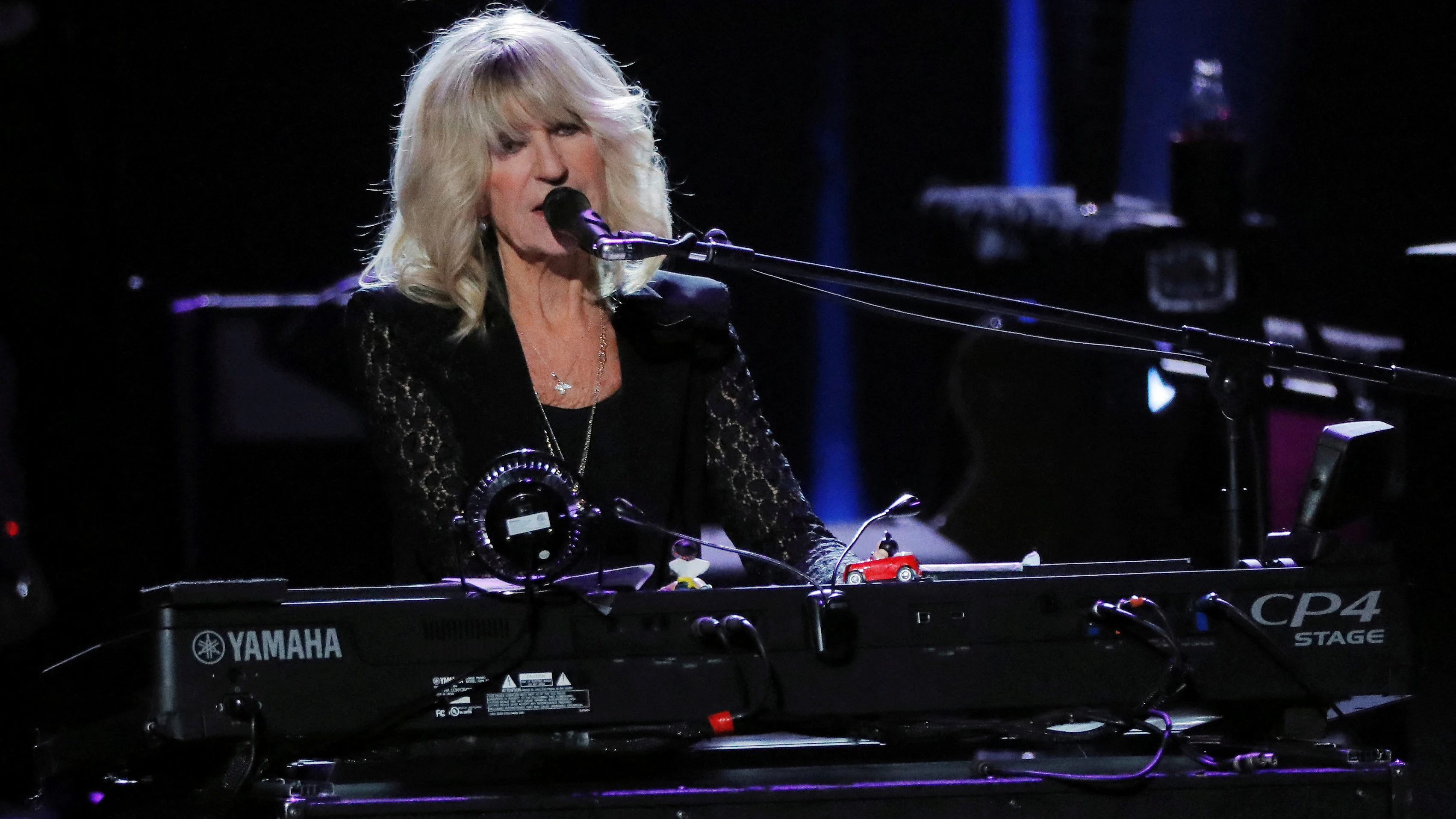Christine McVie durante un concierto