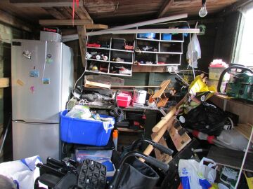 Habitaci&oacute;n desordenada